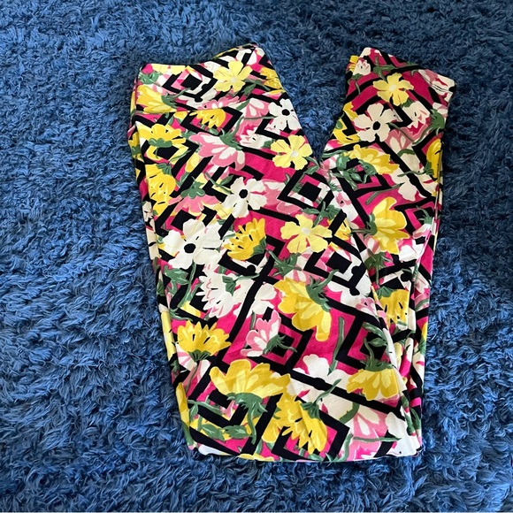 LuLaRoe OS One Size Leggings Flowers Design ~ Light Blue